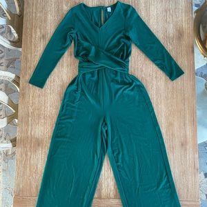 Old Navy Women’s Green Jumpsuit